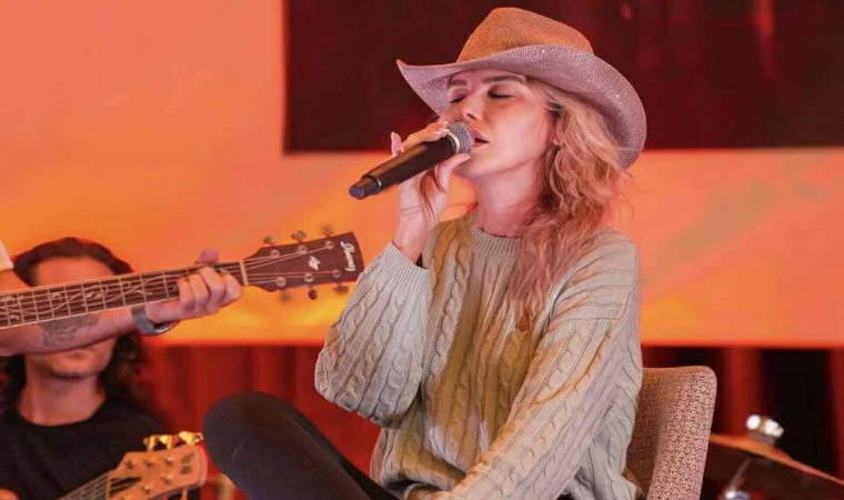 GÜLBEN ERGEN AMERİKA TURNESİNE DALLAS’TAN BAŞLADI