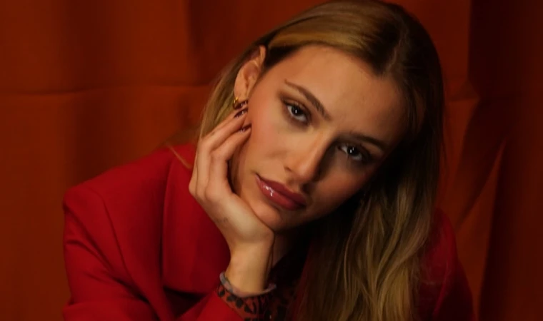 İÇİM BİR MEZAR, GİR DURABİLİRSEN