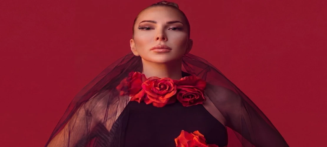 TUĞBA ÖZERK’TEN YAZIN EN ASİ HİTİ