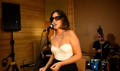 AYRILIKLA BAŞLAYAN BİR HİKAYE