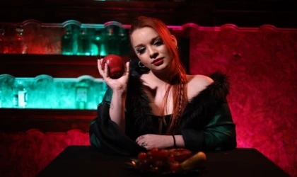 ARYA ARYAY, ’’BUZDAN SOĞUK’’ İLE KALPLERİ ERİTECEK