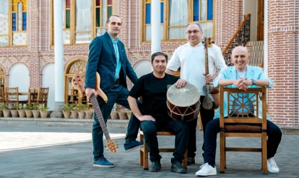 İRAN TEBRİZ TÜRKLERİ, MÜZİKLERİYLE AVRUPA’YI FETHETMEYE GELİYOR