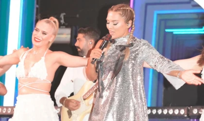 DEMET AKALIN KEMER’DE UNUTULMAZ BİR GECEYE İMZA ATTI