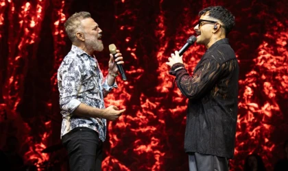 GÖKHAN TÜRKMEN, HARBİYE’DE SONBAHARIN EKİNOKSUNDA BÜYÜLEDİ