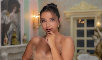 ÖYKÜ GÜRMAN'DAN YENİ TEKLİ