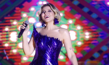 GÜLBEN ERGEN İSTANBUL SAHNESİNDE GÖZ KAMAŞTIRDI